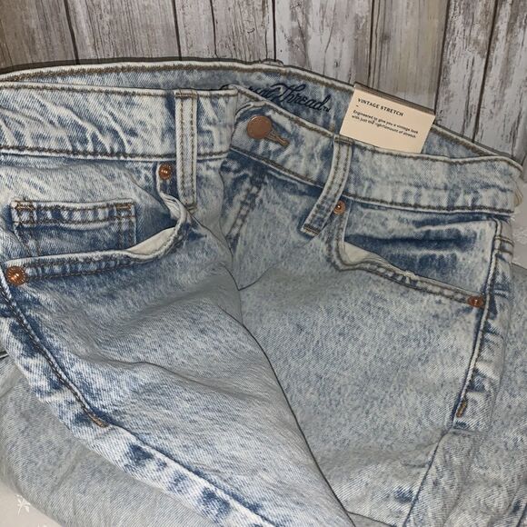 NWT universal threads vintage straight light wash jeans. Size 10 Short - Picture 10 of 13